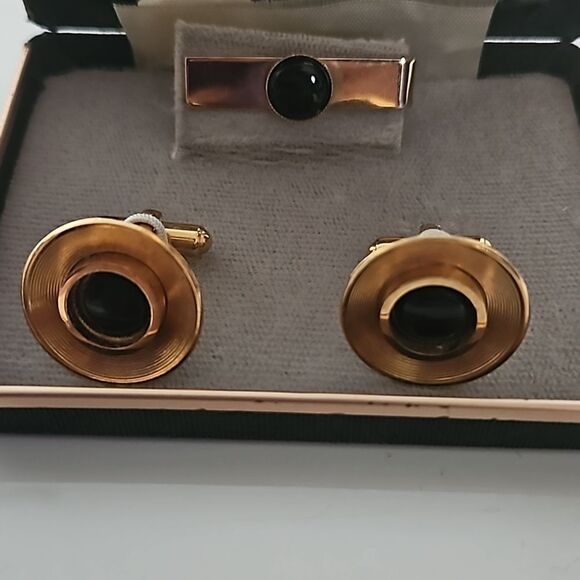 Vintage Men's 1960s Gold Plated Cufflinks & Tie Pin Black - Picture 3 of 16